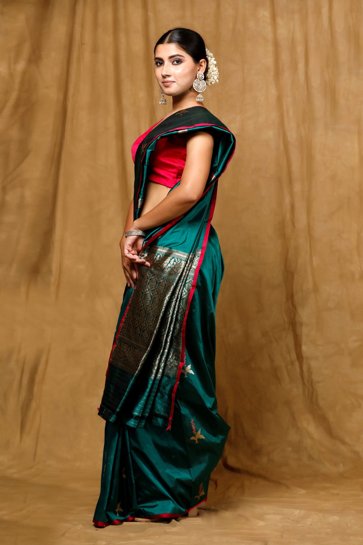 Bottle green Banarasi Handloom saree without border, intricate kadwa motifs