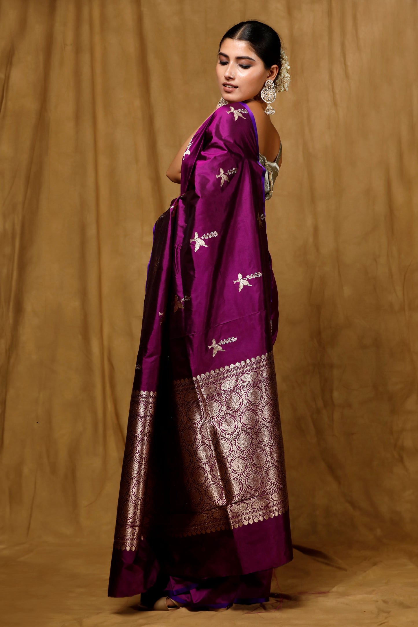 Magenta pure Kataan Banarasi Handloom  saree